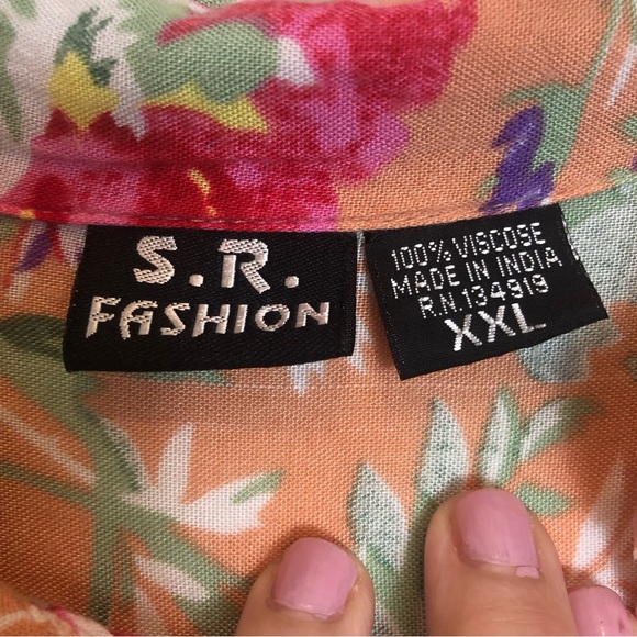 S.R. Fashion Floral Button Down Blouse Size XXL - Picture 2 of 8